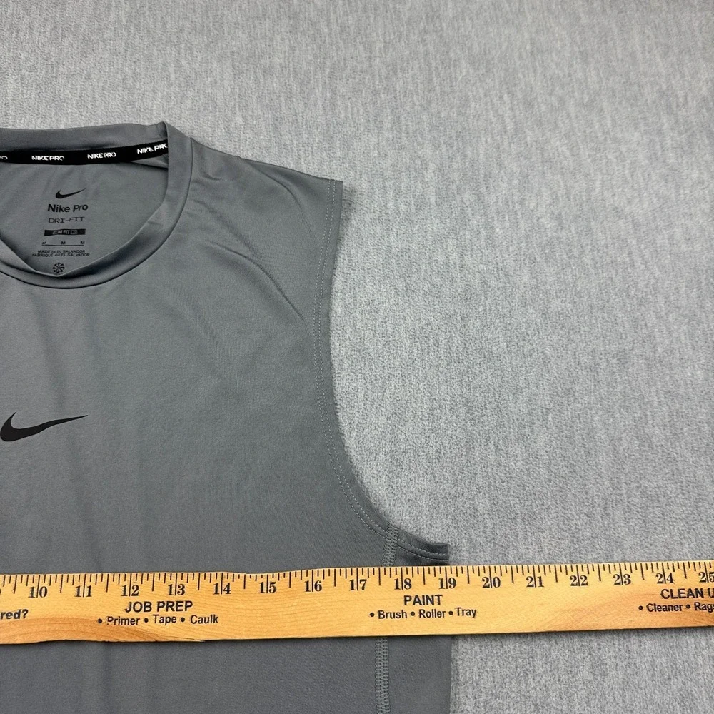 Nike Pro Shirt Mens Medium Gray Core Dri-Fit‎ Slim Fit Active Gym Workout FB7924